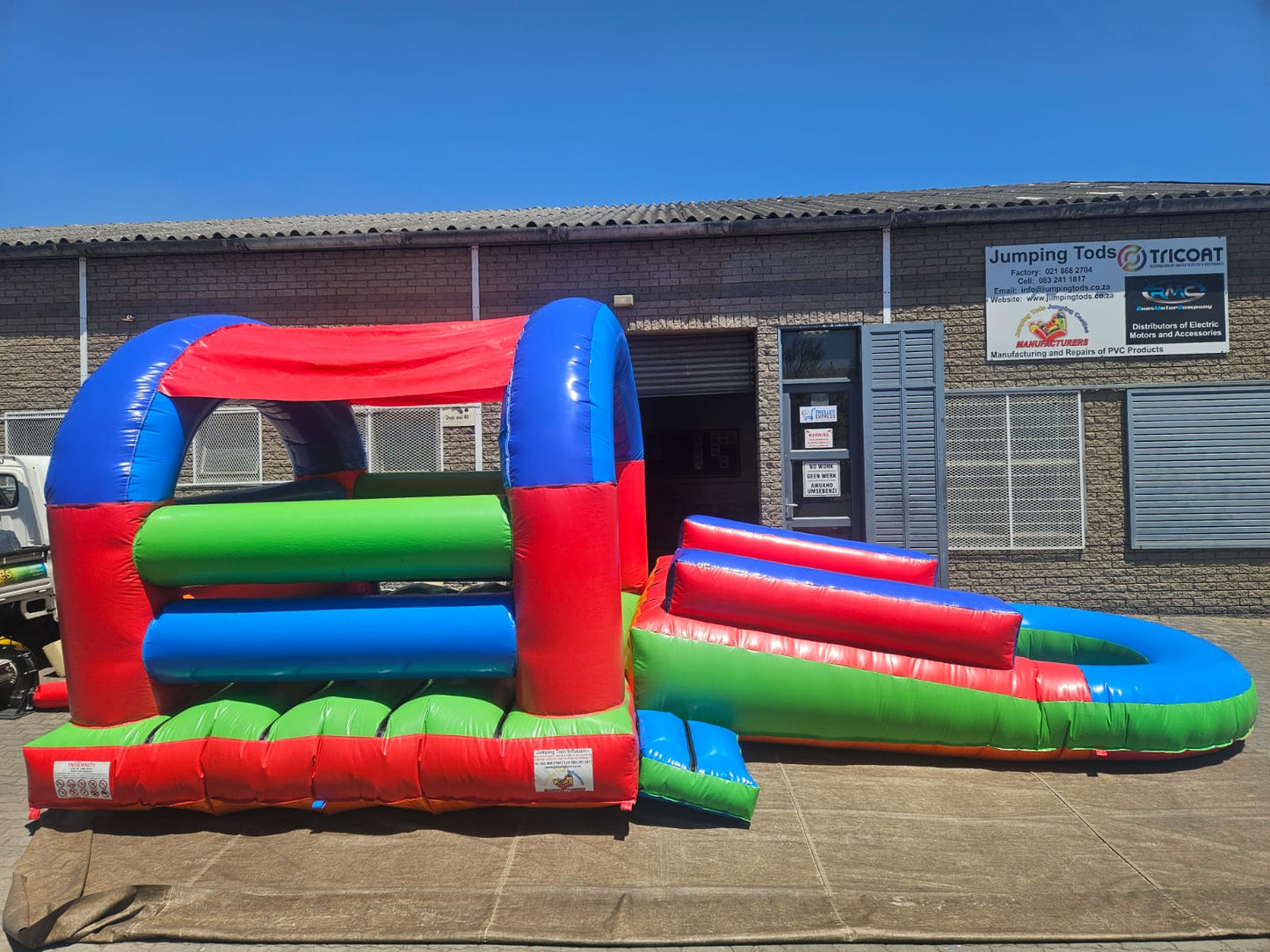 3-in-1 Bouncer with Roof