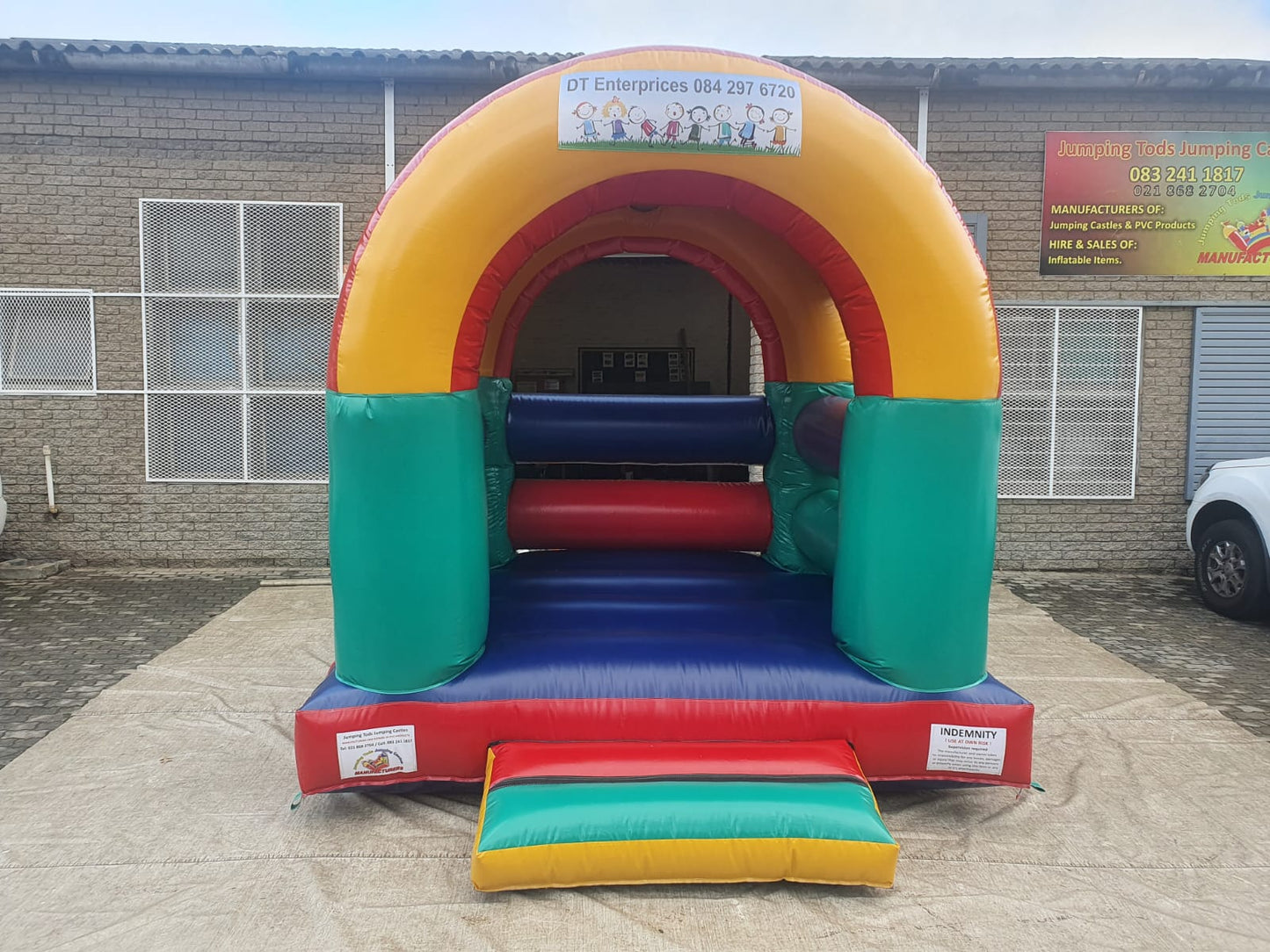 Bouncer with Roof