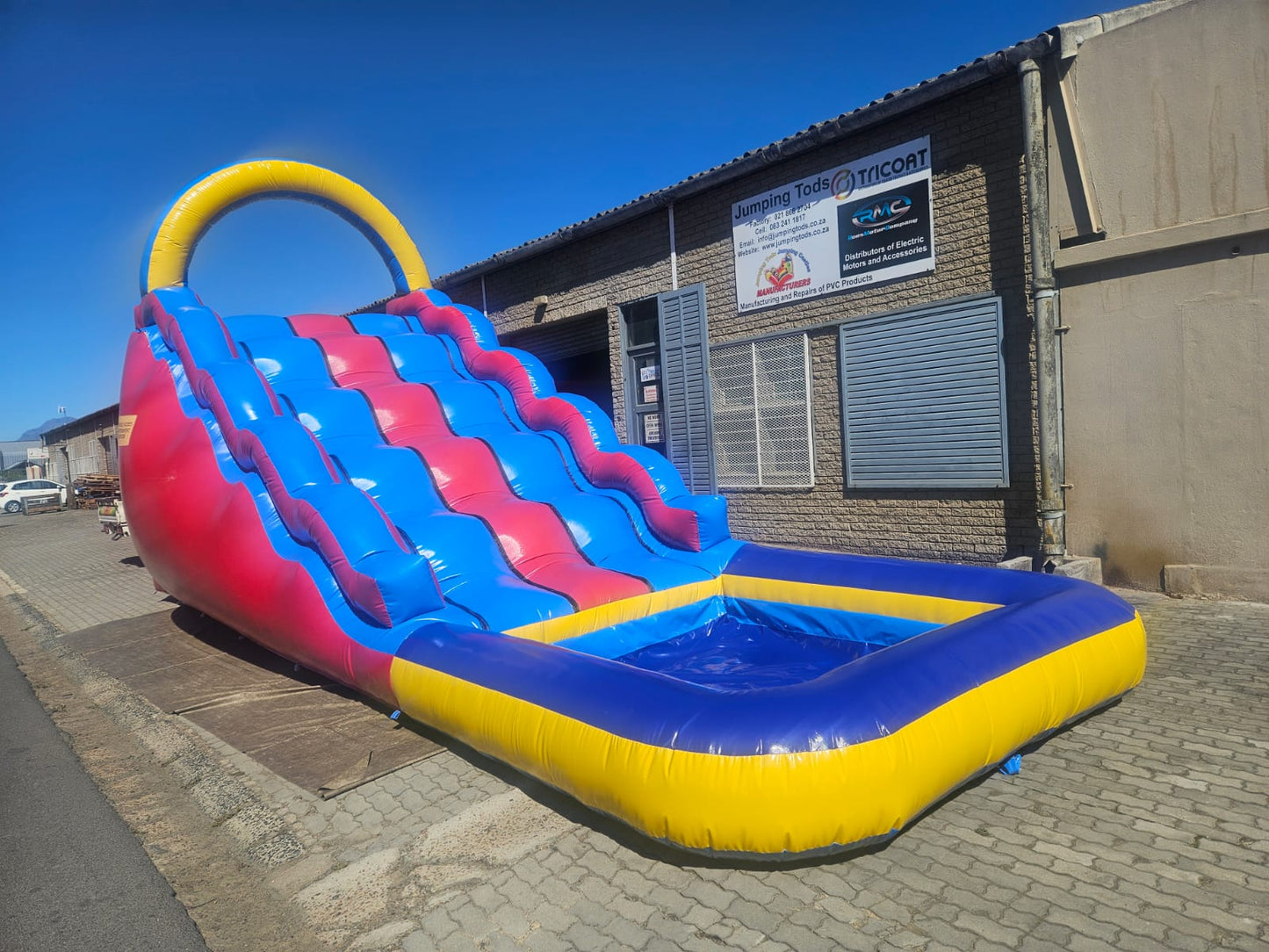 Super Wave Slide with Large Square Pond