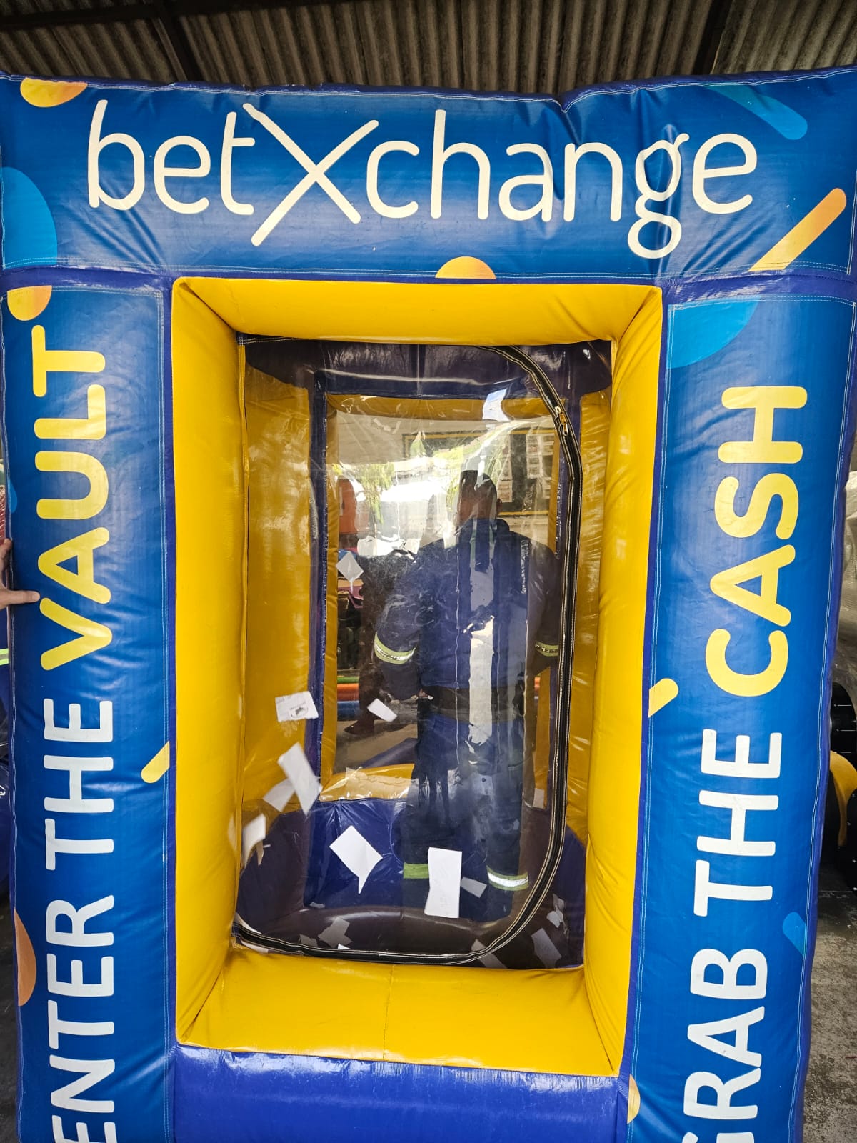 Inflatable Money Booth/Shower
