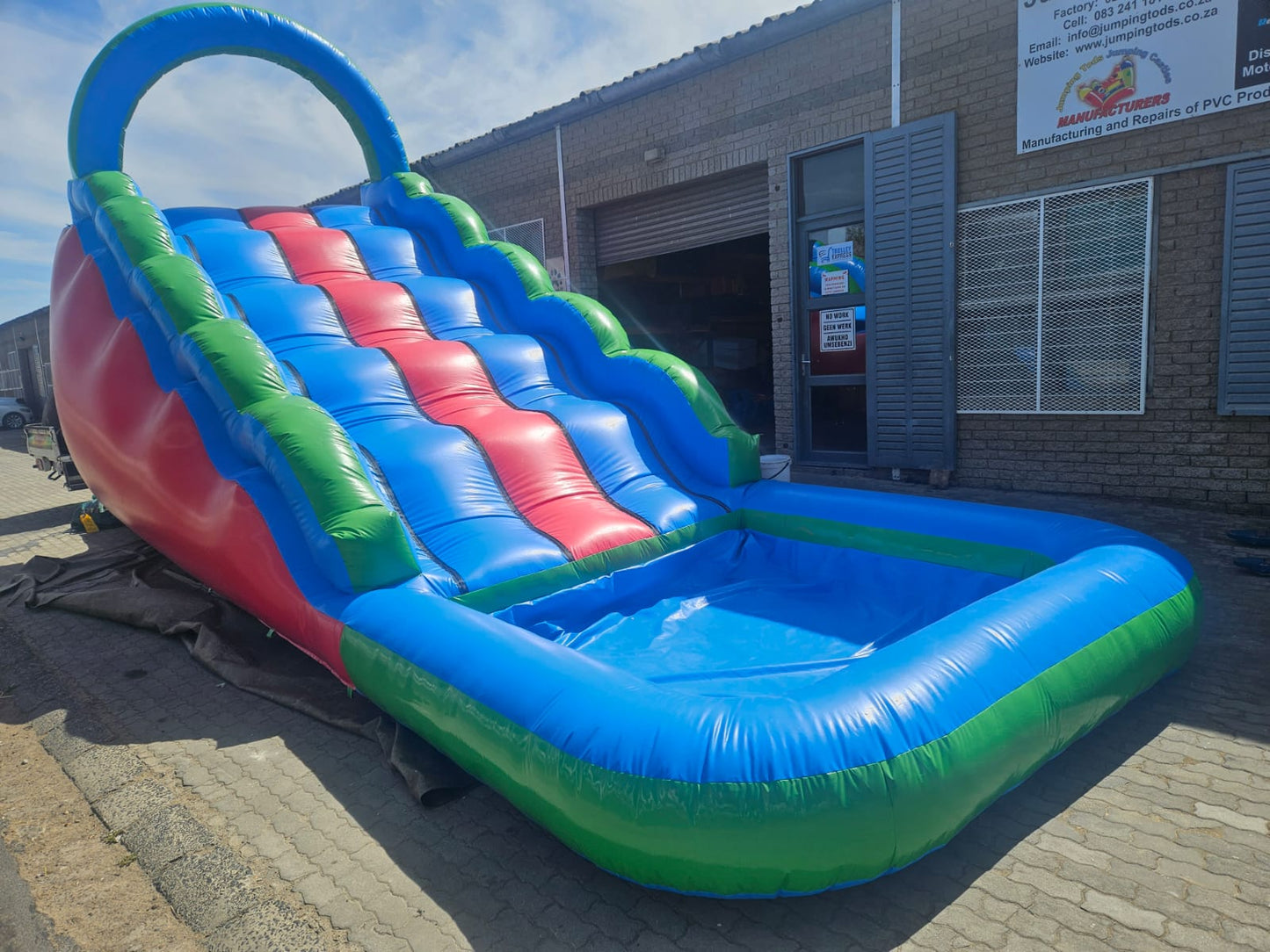 Super Wave Slide with Large Square Pond